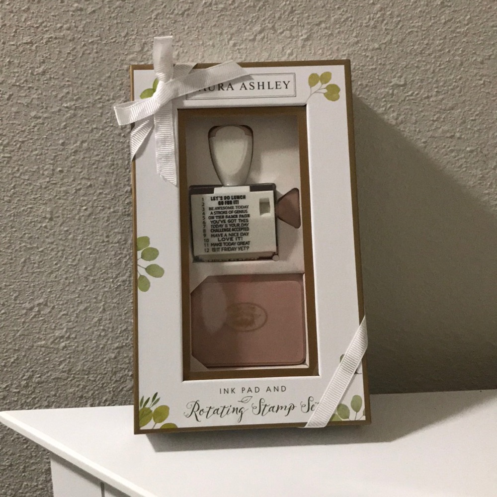 Stamp set and ink pad